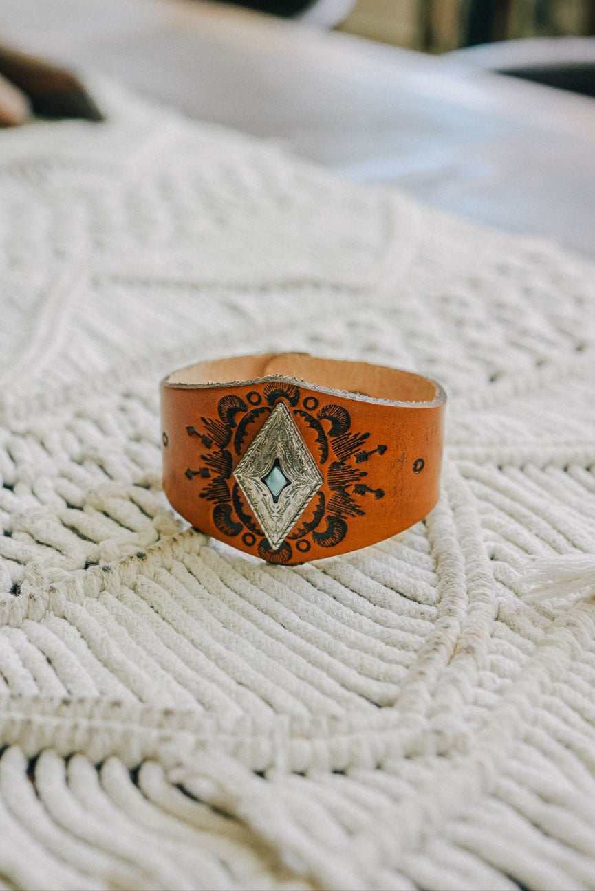 Wynona Diamond Leather Cuff Bracelet - Camel