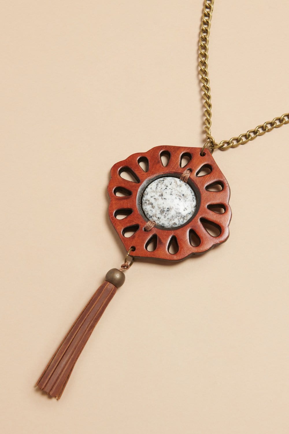 Whiskey Pendant Necklace - Ivory