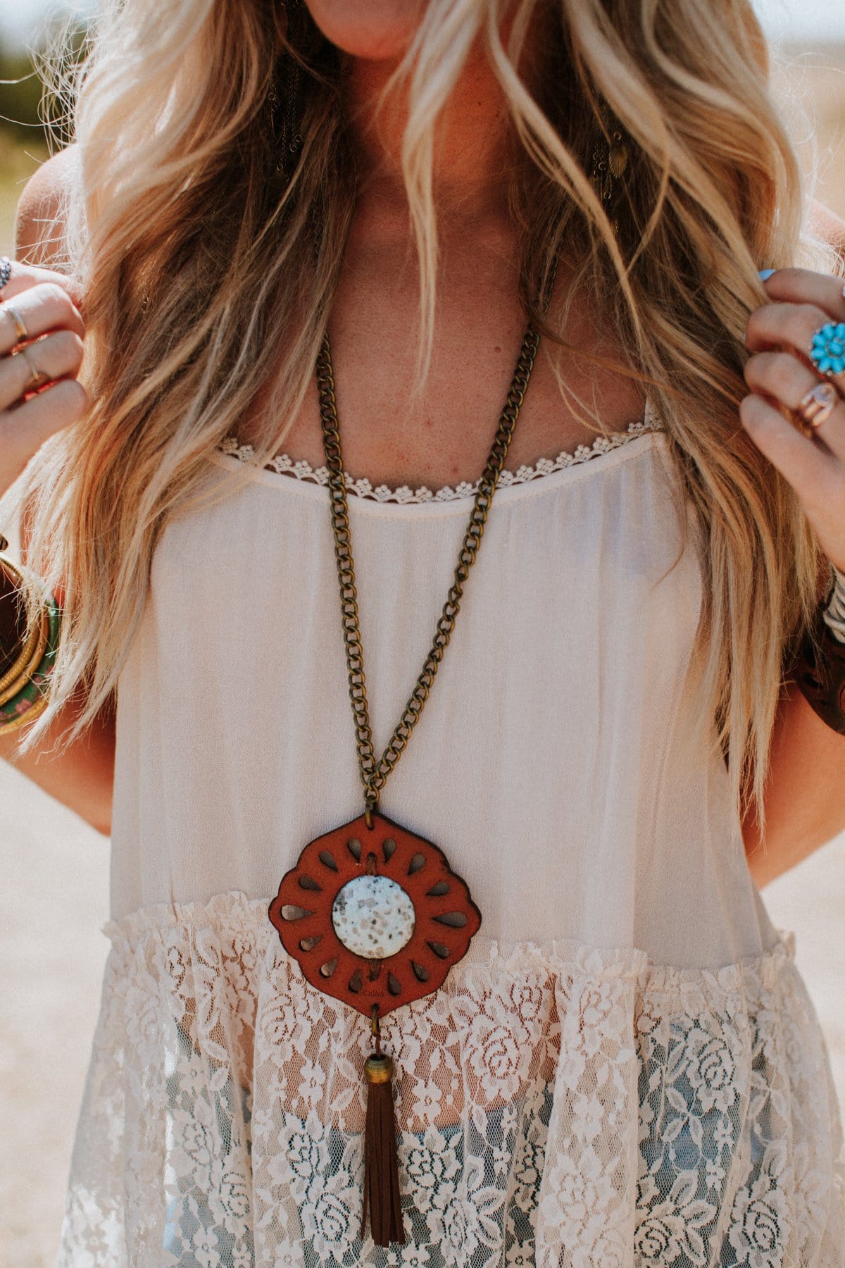 Whiskey Pendant Necklace - Ivory